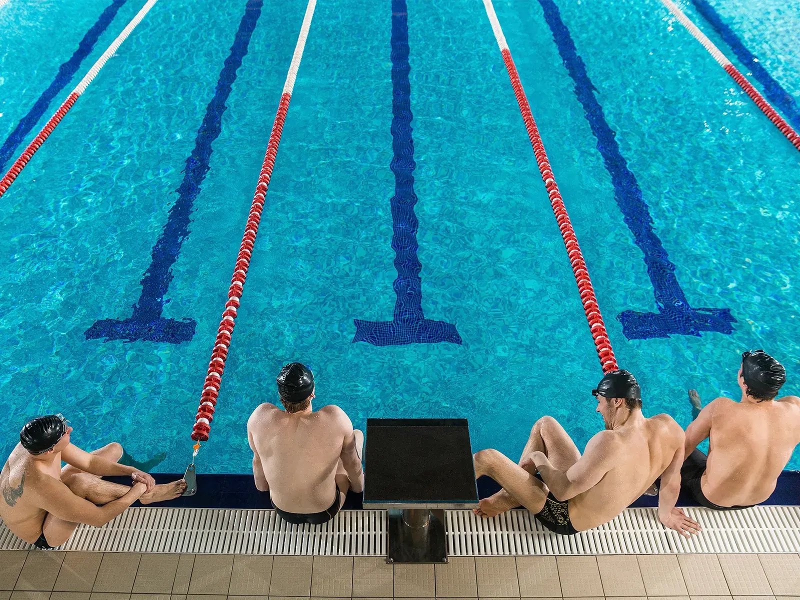 MenSwimLeague_RestPoolside_EagleEye_1600x1200